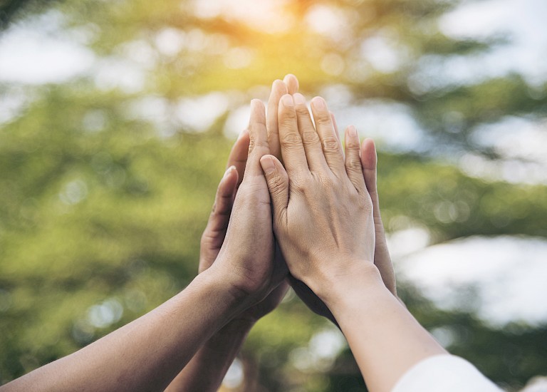 Wir stehen zusammen!